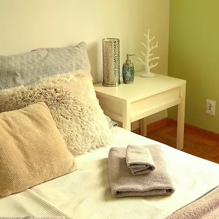 아파트 Apartament Przy Metrze I Przy Lesie 바르샤바
