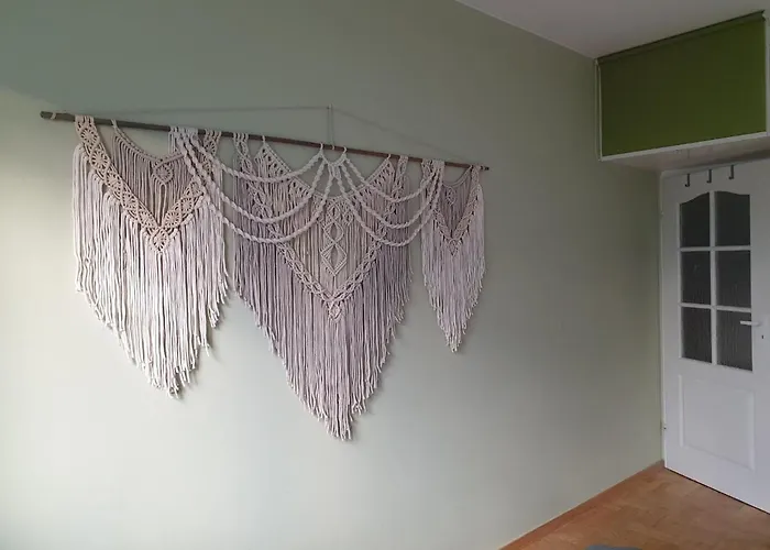 Daire Apartament Przy Metrze I Przy Lesie Varşova