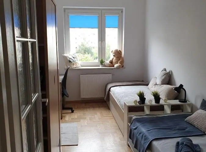 Apartament Przy Metrze I Przy Lesie * Warschau