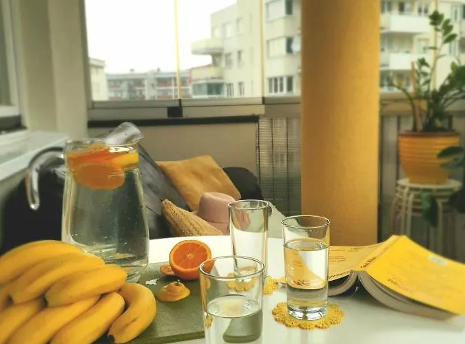 Daire Apartament Przy Metrze I Przy Lesie