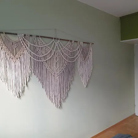 Daire Apartament Przy Metrze I Przy Lesie Varşova
