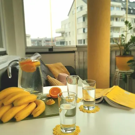 Daire Apartament Przy Metrze I Przy Lesie